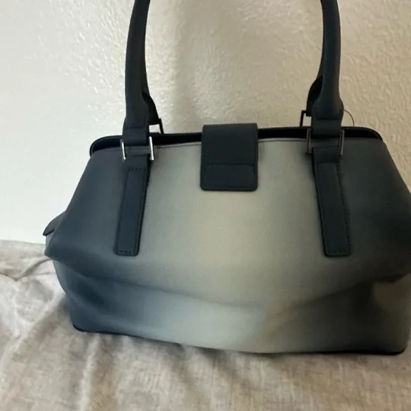 Simply Vera Wang Shoulder Bag Medium Blue Vegan Leather Crossbody Purse NWT - Picture 2 of 7